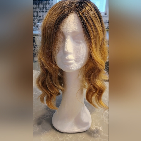 Blonde Ombre Wig - Picture 11 of 12
